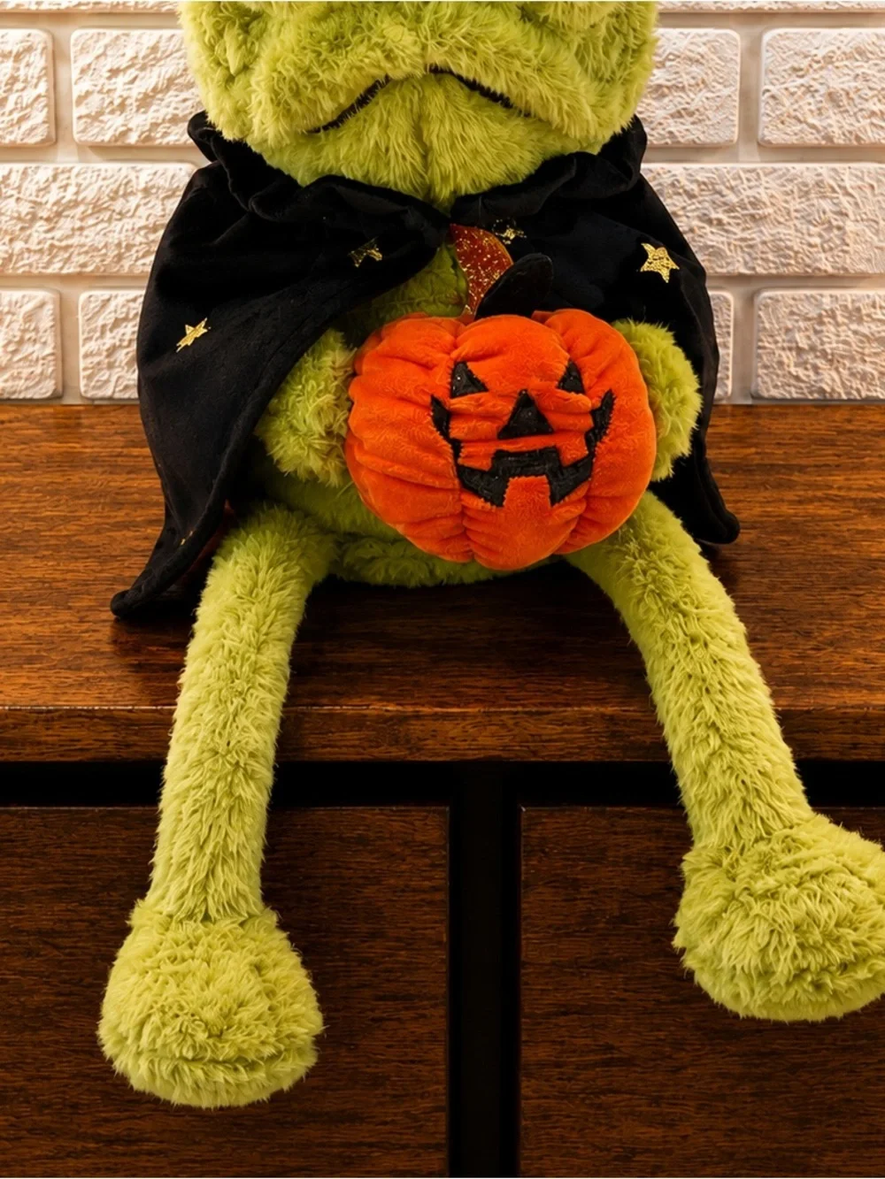 2026 Viral Moonlight Manor Wizard Frog Black Holding Pumpkin